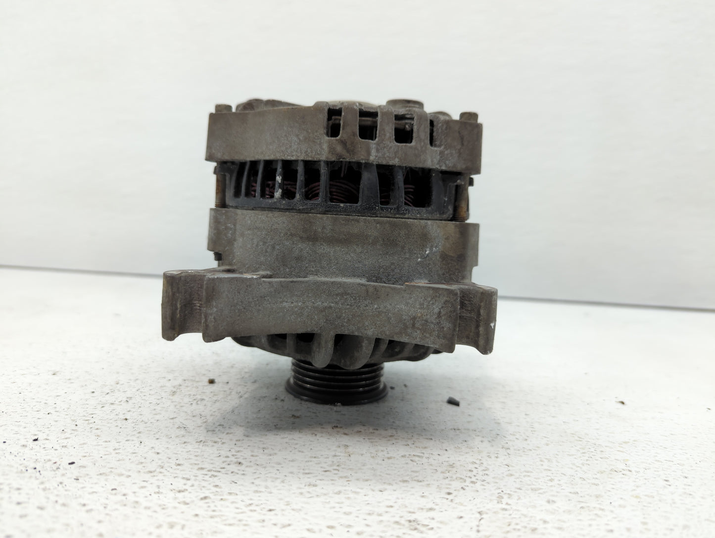 2006 Ford Expedition Alternator Replacement Generator Charging Assembly Engine OEM P/N:AR109832A 73533275778 Fits OEM Used A