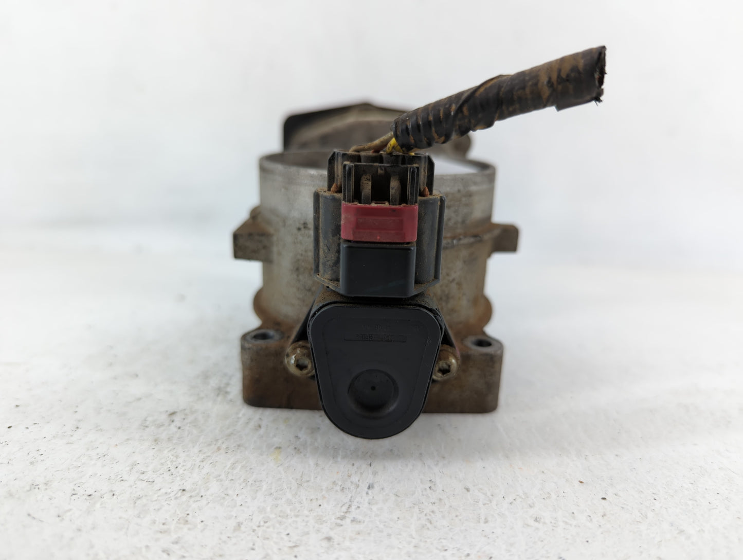 2006 Ford Expedition Throttle Body P/N:3L3E-AE Fits Fits 2004 2005 2007 2008 2009 2010 OEM Used Auto Parts - Oemusedautopart