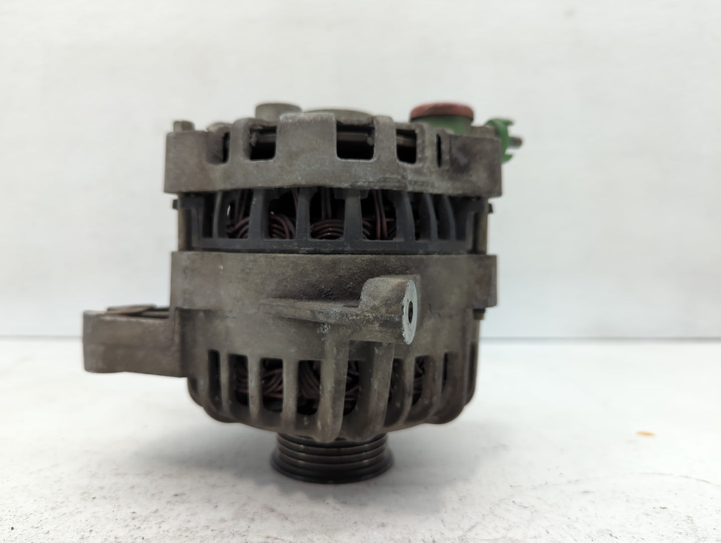 2006 Ford Expedition Alternator Replacement Generator Charging Assembly Engine OEM P/N:7L7T-10300-AB Fits OEM Used Auto Part