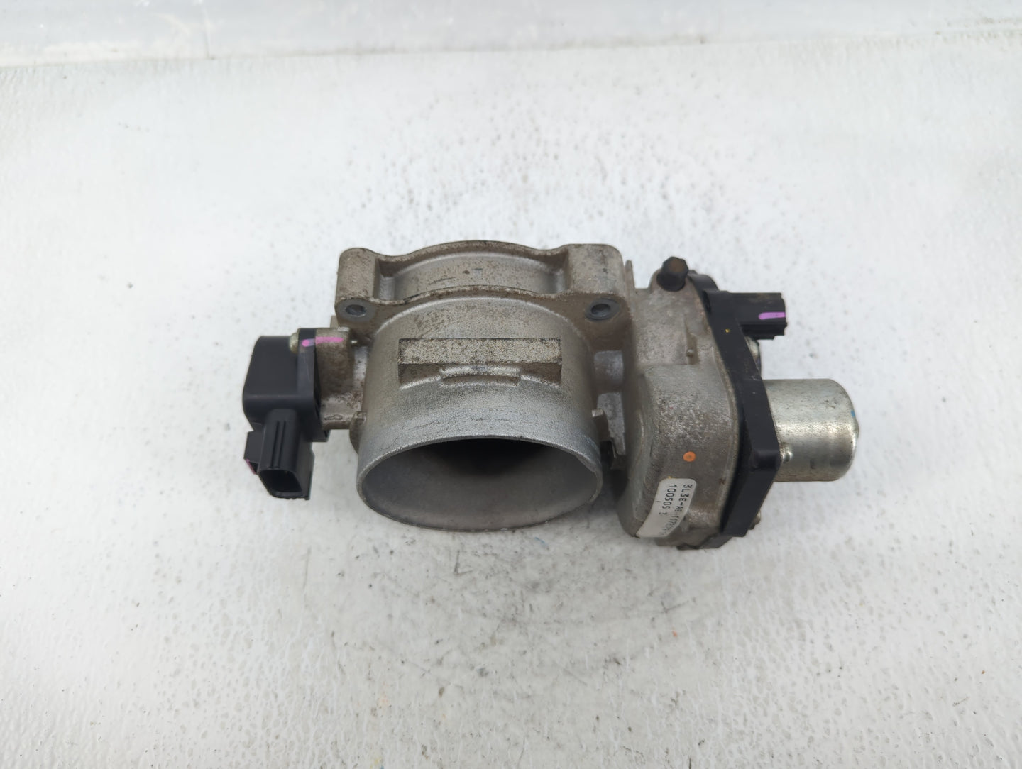 2006 Ford Expedition Throttle Body P/N:3L3E-AE Fits Fits 2004 2005 2007 2008 2009 2010 OEM Used Auto Parts - Oemusedautopart
