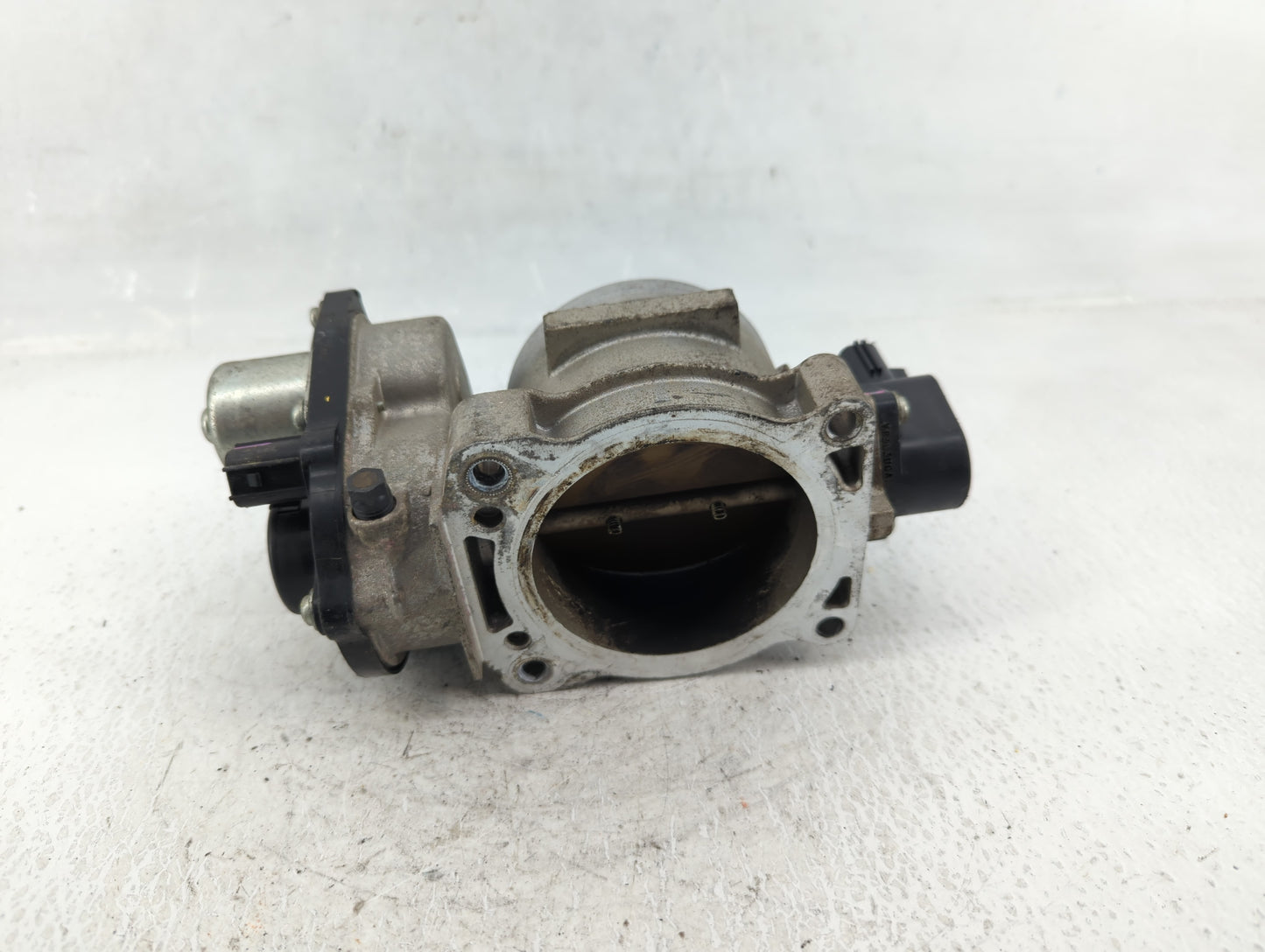 2006 Ford Expedition Throttle Body P/N:3L3E-AE Fits Fits 2004 2005 2007 2008 2009 2010 OEM Used Auto Parts - Oemusedautopart