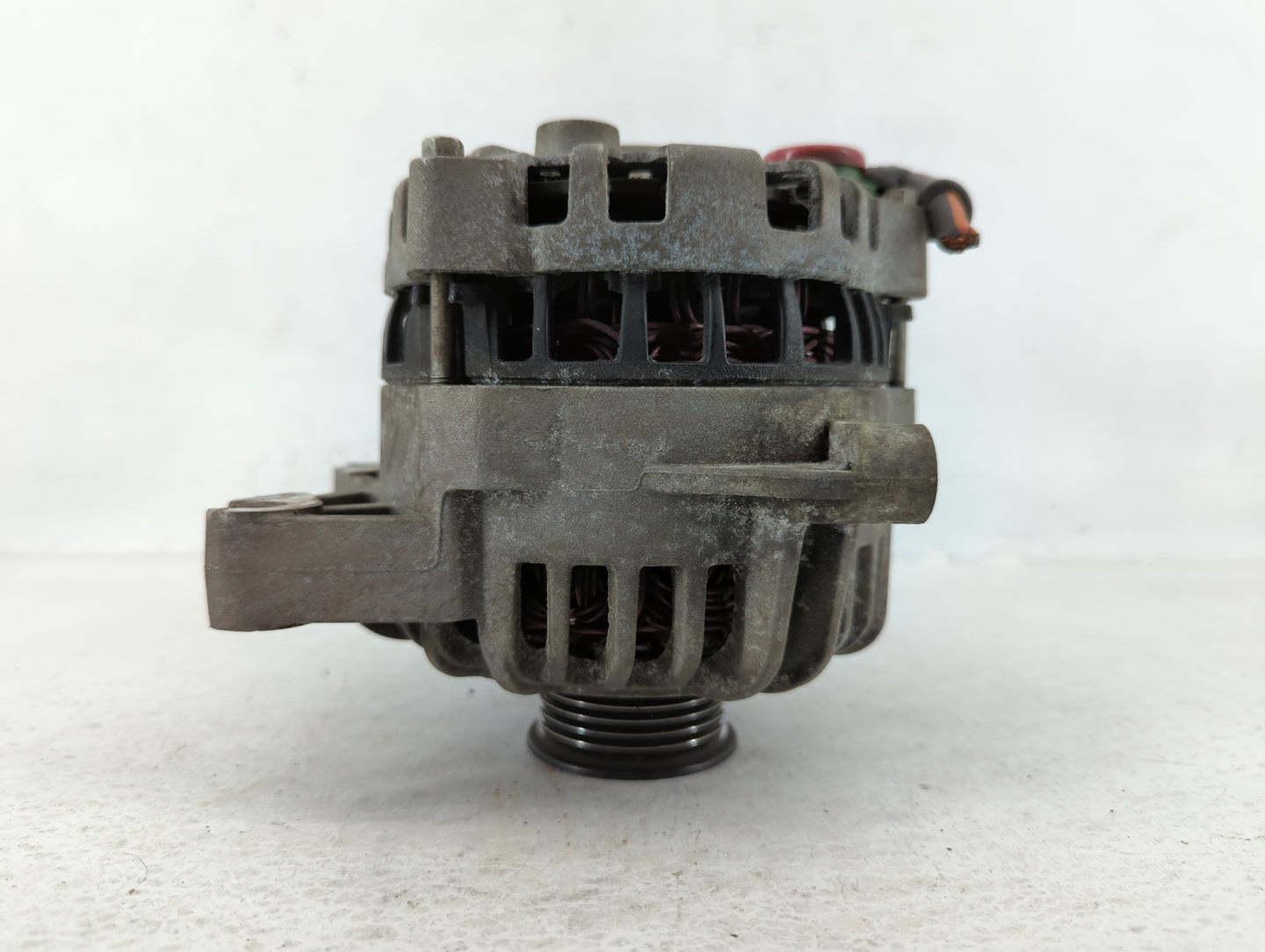 2006 Ford Expedition Alternator Replacement Generator Charging Assembly Engine OEM P/N:05062208 5L7T Fits OEM Used Auto Part