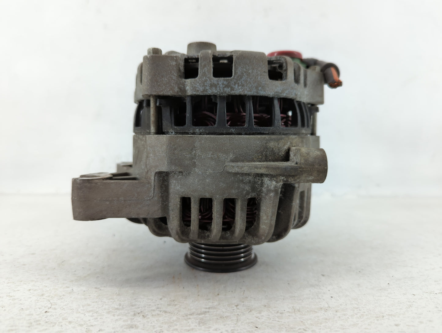 2006 Ford Expedition Alternator Replacement Generator Charging Assembly Engine OEM P/N:05062208 5L7T Fits OEM Used Auto Part