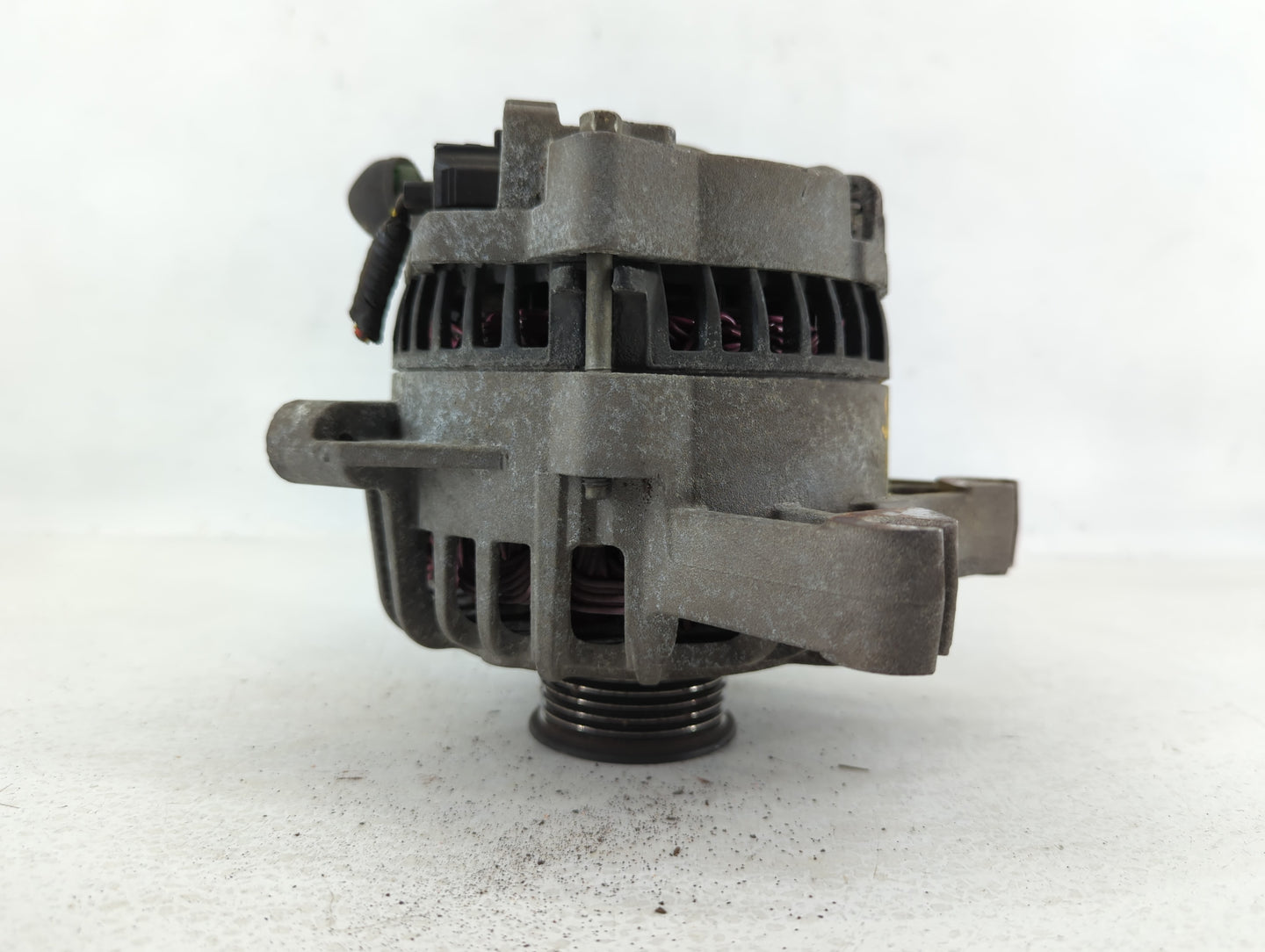 2006 Ford Expedition Alternator Replacement Generator Charging Assembly Engine OEM P/N:6L7T-AA 06042608 Fits OEM Used Auto P