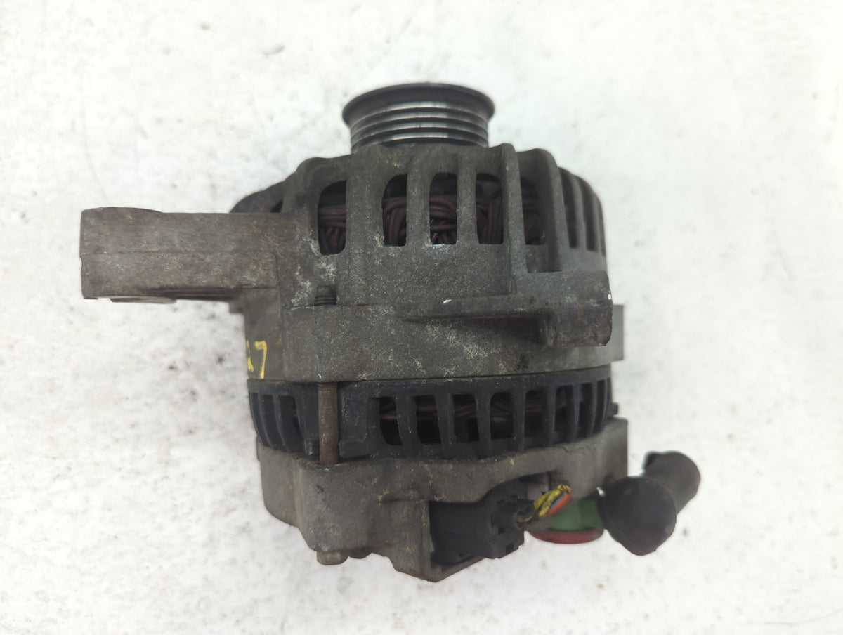 2005-2006 Ford Expedition Alternator Replacement Generator Charging Assembly Engine OEM Fits Fits 2005 2006 OEM Used Auto Pa