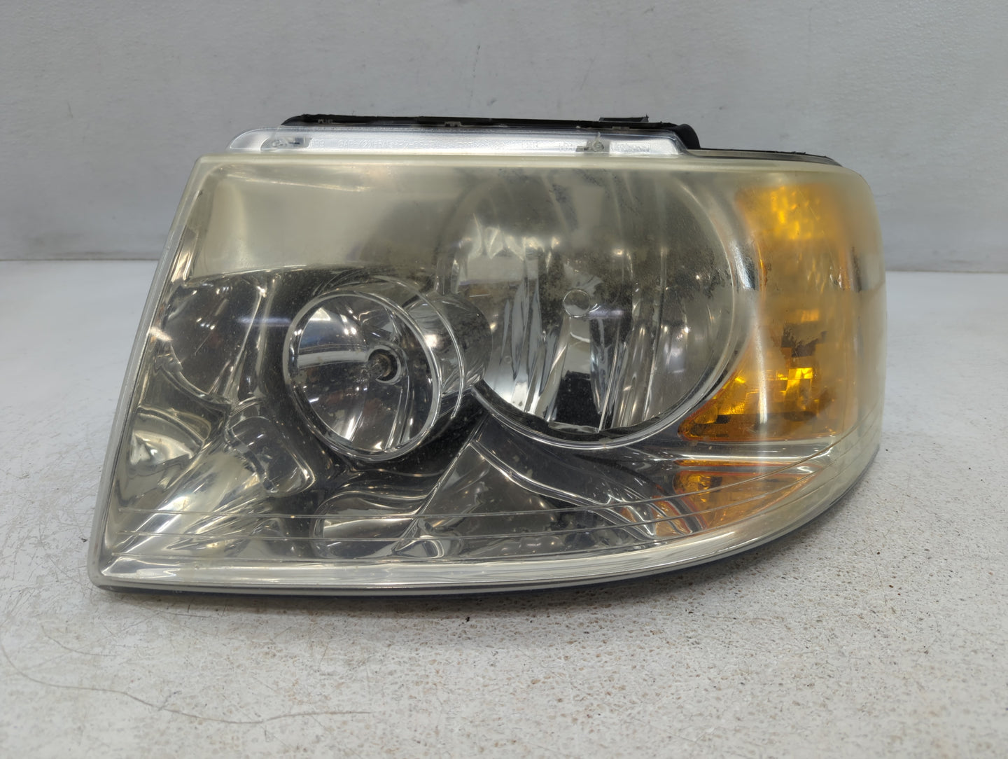 2006 Ford Expedition Driver Left Oem Head Light Headlight Lamp - Oemusedautoparts1.com