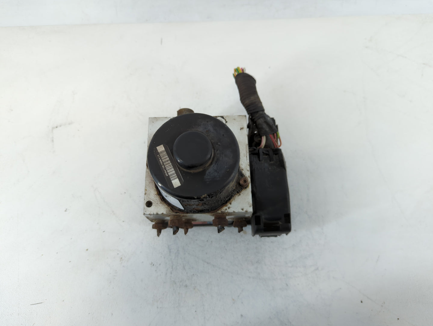 2006 Ford Expedition ABS Pump Control Module Replacement P/N:0206-0180 Fits OEM Used Auto Parts - Oemusedautoparts1.com