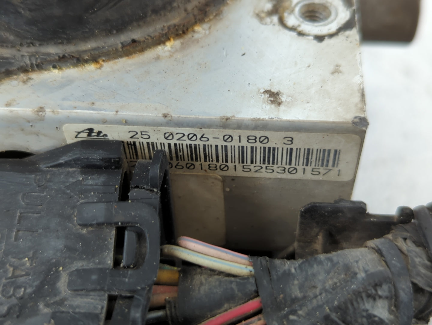 2006 Ford Expedition ABS Pump Control Module Replacement P/N:0206-0180 Fits OEM Used Auto Parts - Oemusedautoparts1.com