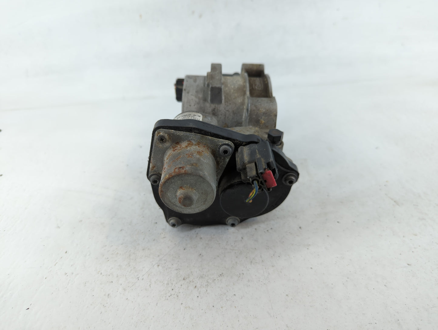 2006 Ford Expedition Throttle Body P/N:004126 8L3E-9F991-CB, 15261 C108Q Fits Fits 2004 2005 2007 2008 2009 2010 OEM Used Au
