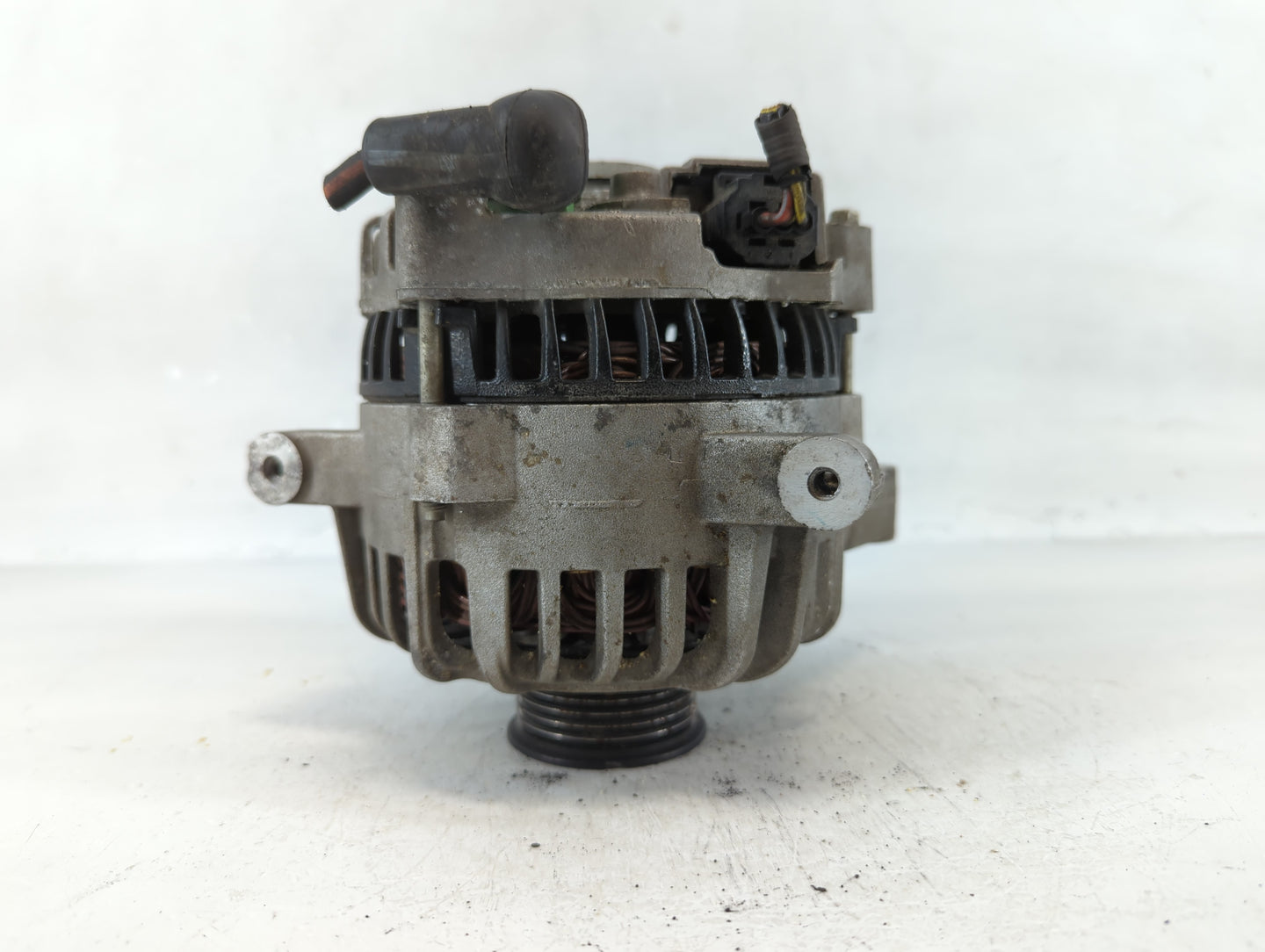 2006 Ford Expedition Alternator Replacement Generator Charging Assembly Engine OEM P/N:06032323 6L73-AA Fits OEM Used Auto P