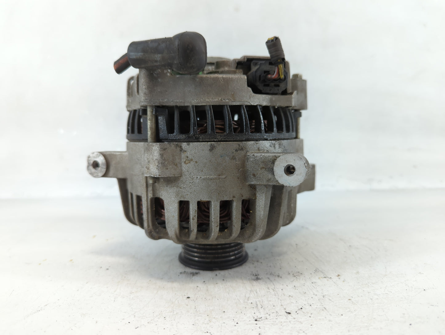 2006 Ford Expedition Alternator Replacement Generator Charging Assembly Engine OEM P/N:06032323 6L73-AA Fits OEM Used Auto P