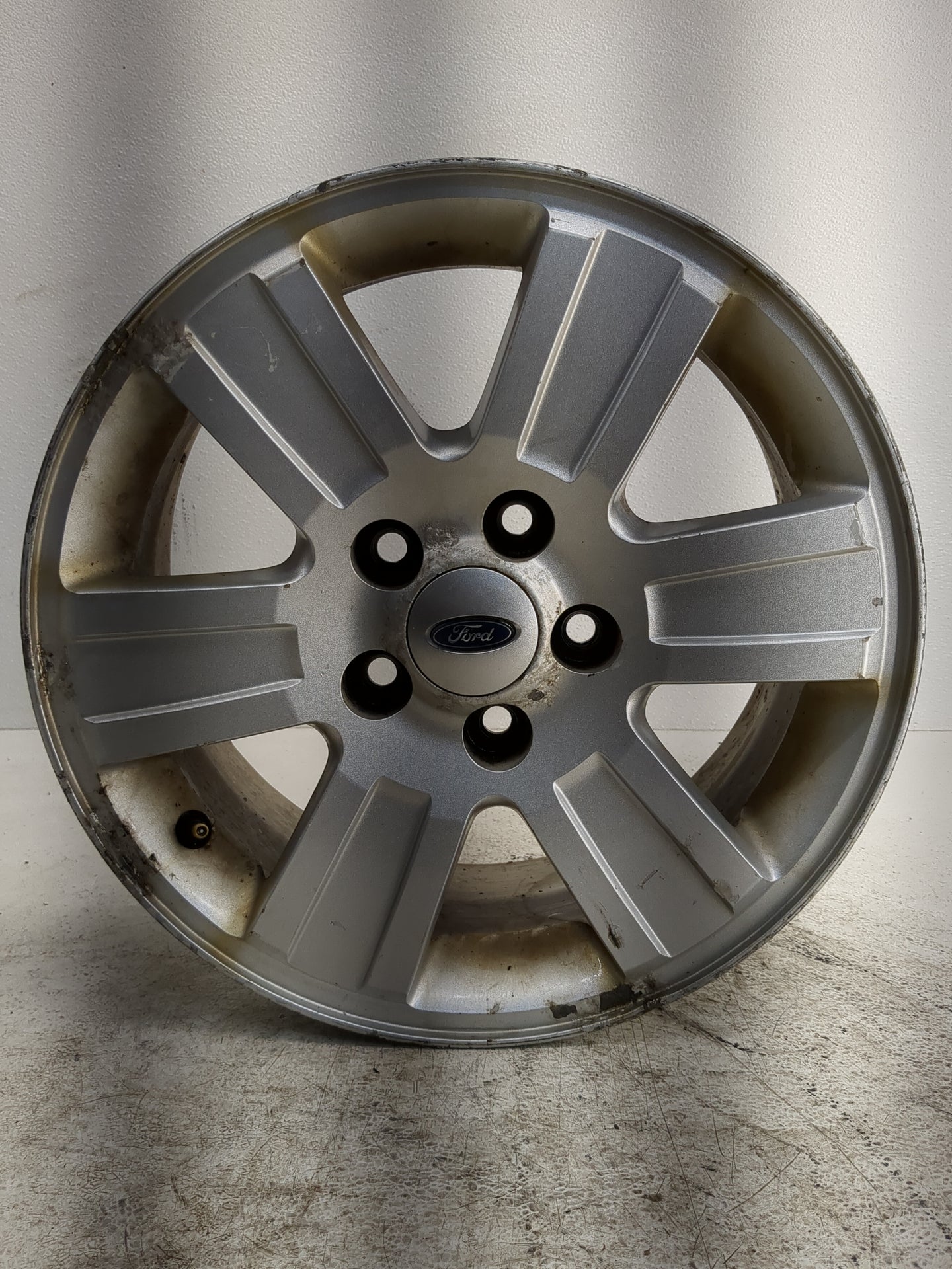 2005-2010 Ford Explorer Oem Wheel Rim - Oemusedautoparts1.com