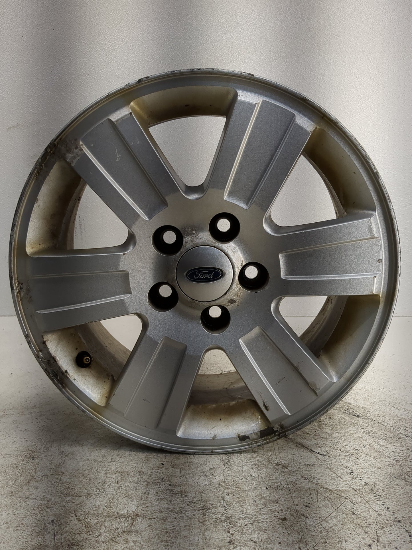 2005-2010 Ford Explorer Oem Wheel Rim - Oemusedautoparts1.com