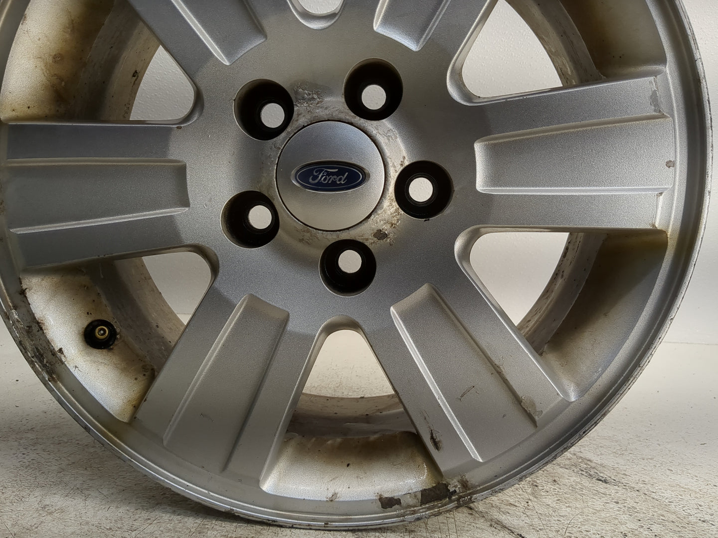 2005-2010 Ford Explorer Oem Wheel Rim - Oemusedautoparts1.com