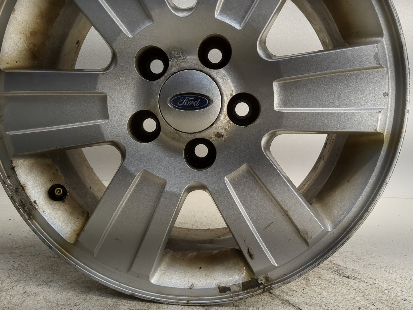2005-2010 Ford Explorer Oem Wheel Rim - Oemusedautoparts1.com