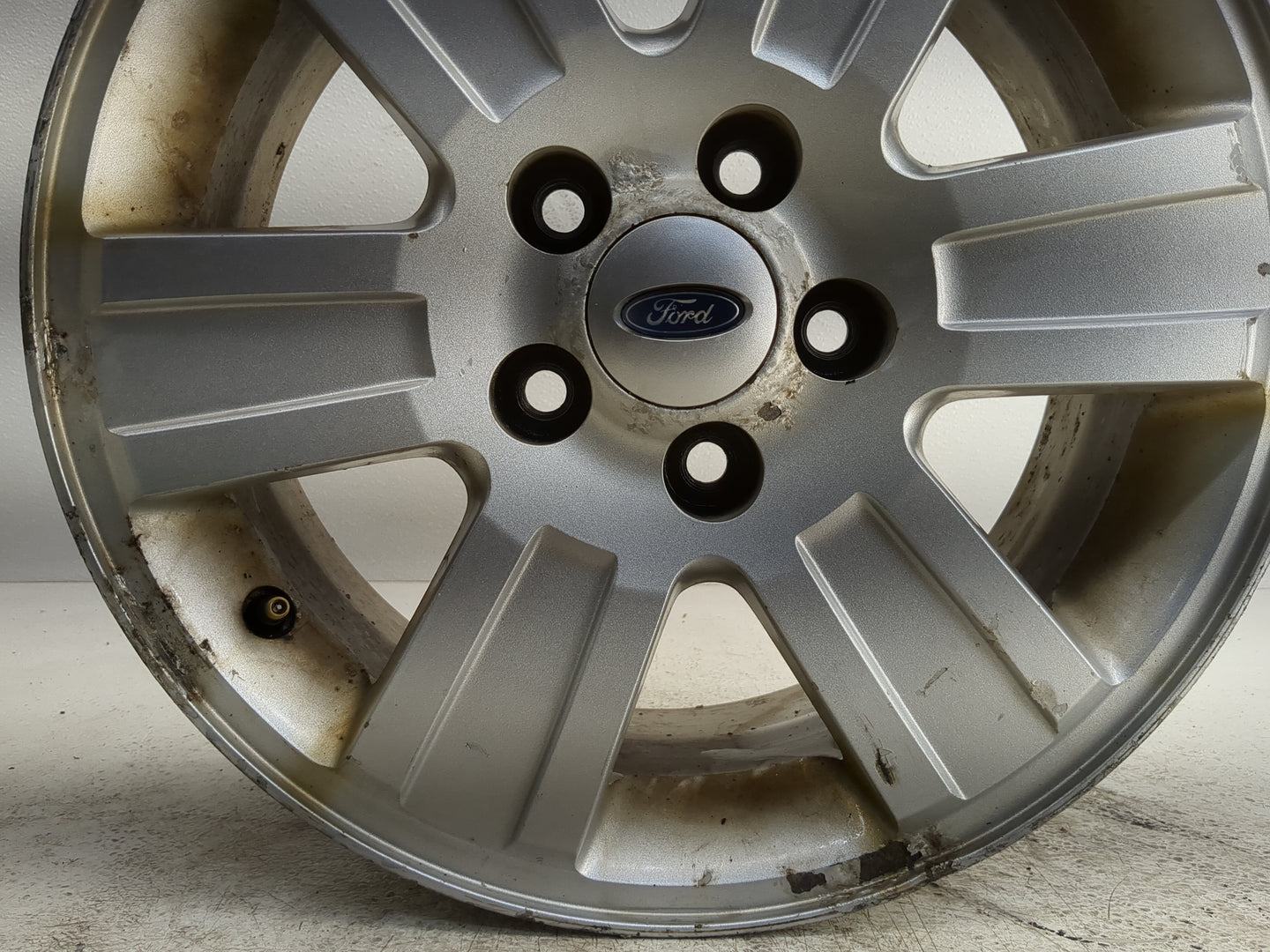 2005-2010 Ford Explorer Oem Wheel Rim - Oemusedautoparts1.com