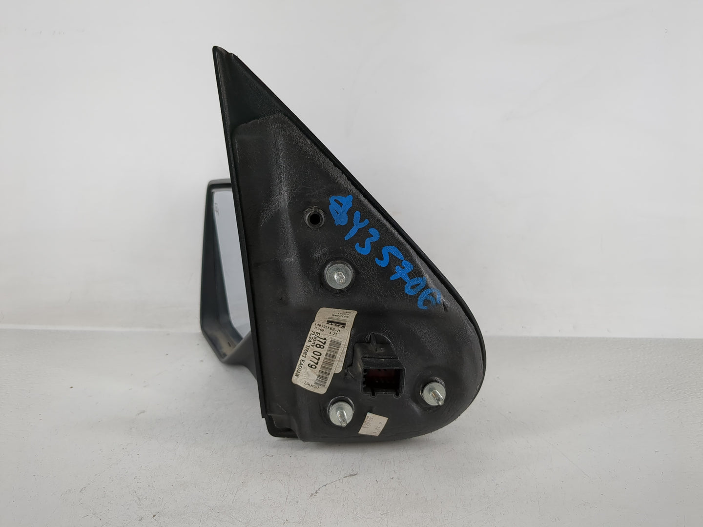 2006-2010 Ford Explorer Driver Side View Mirror - Left Door Mirror OEM Used - Oemusedautoparts1.com