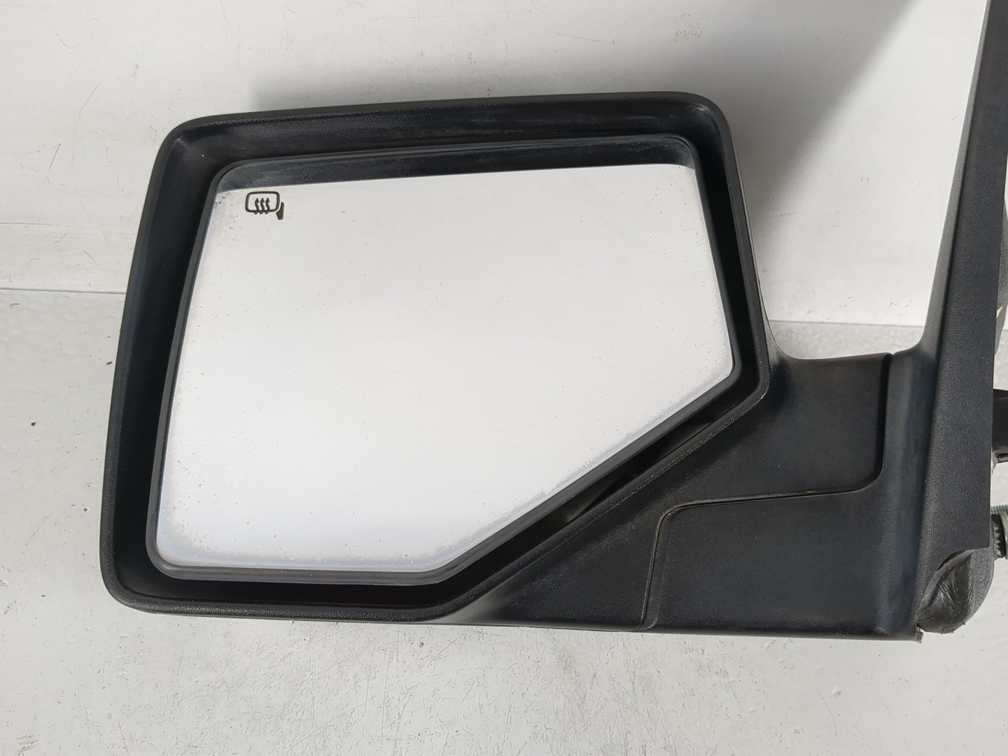 2006-2010 Ford Explorer Driver Side View Mirror - Left Door Mirror OEM Used - Oemusedautoparts1.com