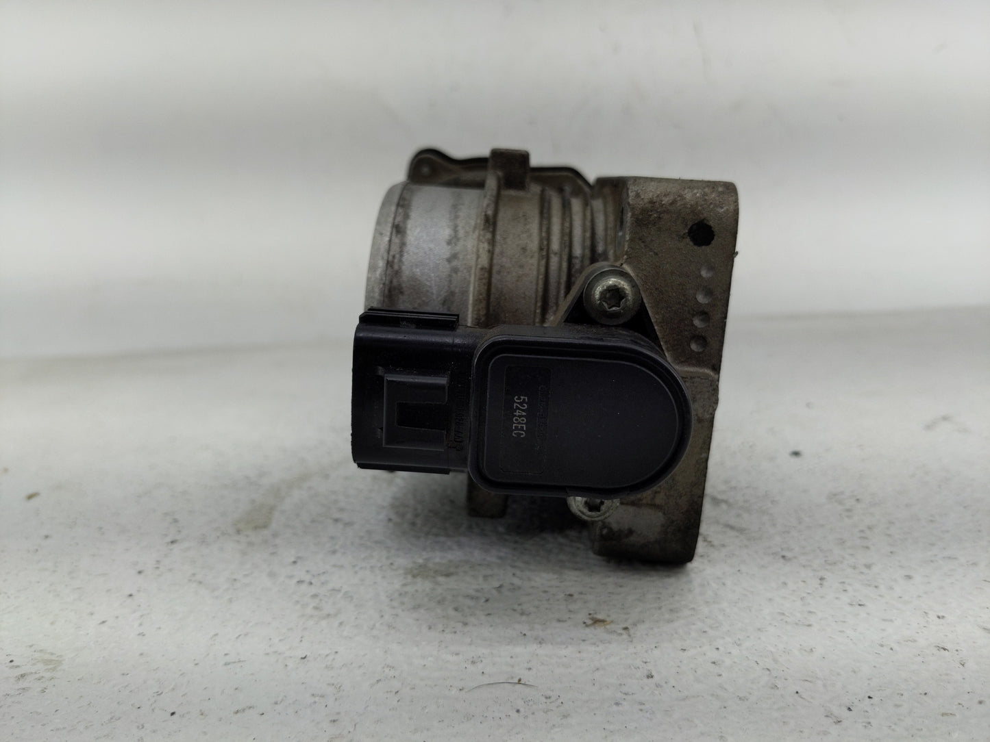 2006-2008 Ford Explorer Throttle Body P/N:3L5E-AE Fits Fits 2006 2007 2008 OEM Used Auto Parts - Oemusedautoparts1.com