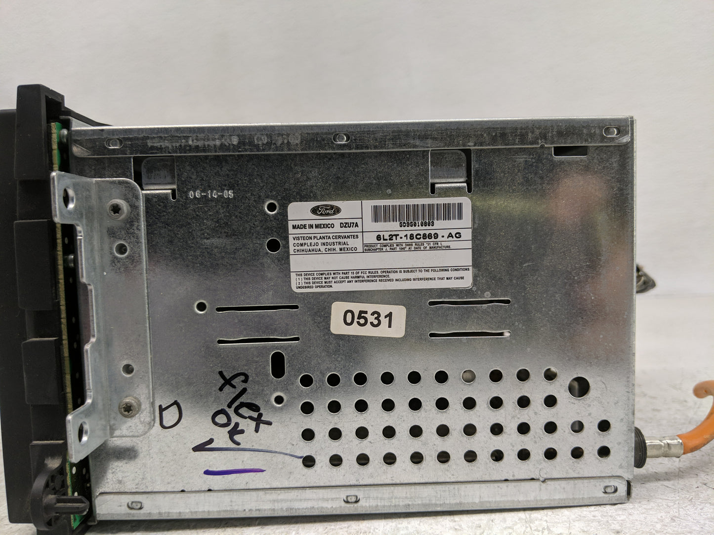 2006 Ford Explorer Radio AM FM Cd Player Receiver Replacement P/N:6L2T-18C869-AG Fits OEM Used Auto Parts - Oemusedautoparts