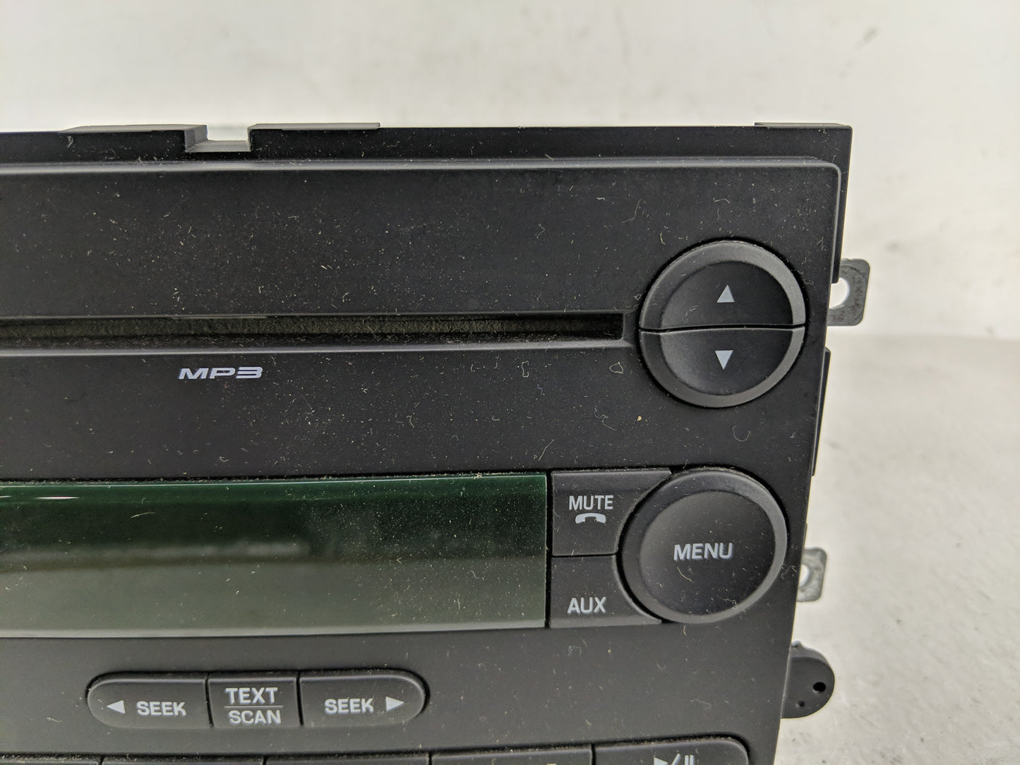 2006 Ford Explorer Radio AM FM Cd Player Receiver Replacement P/N:6L2T-18C869-AG Fits OEM Used Auto Parts - Oemusedautoparts