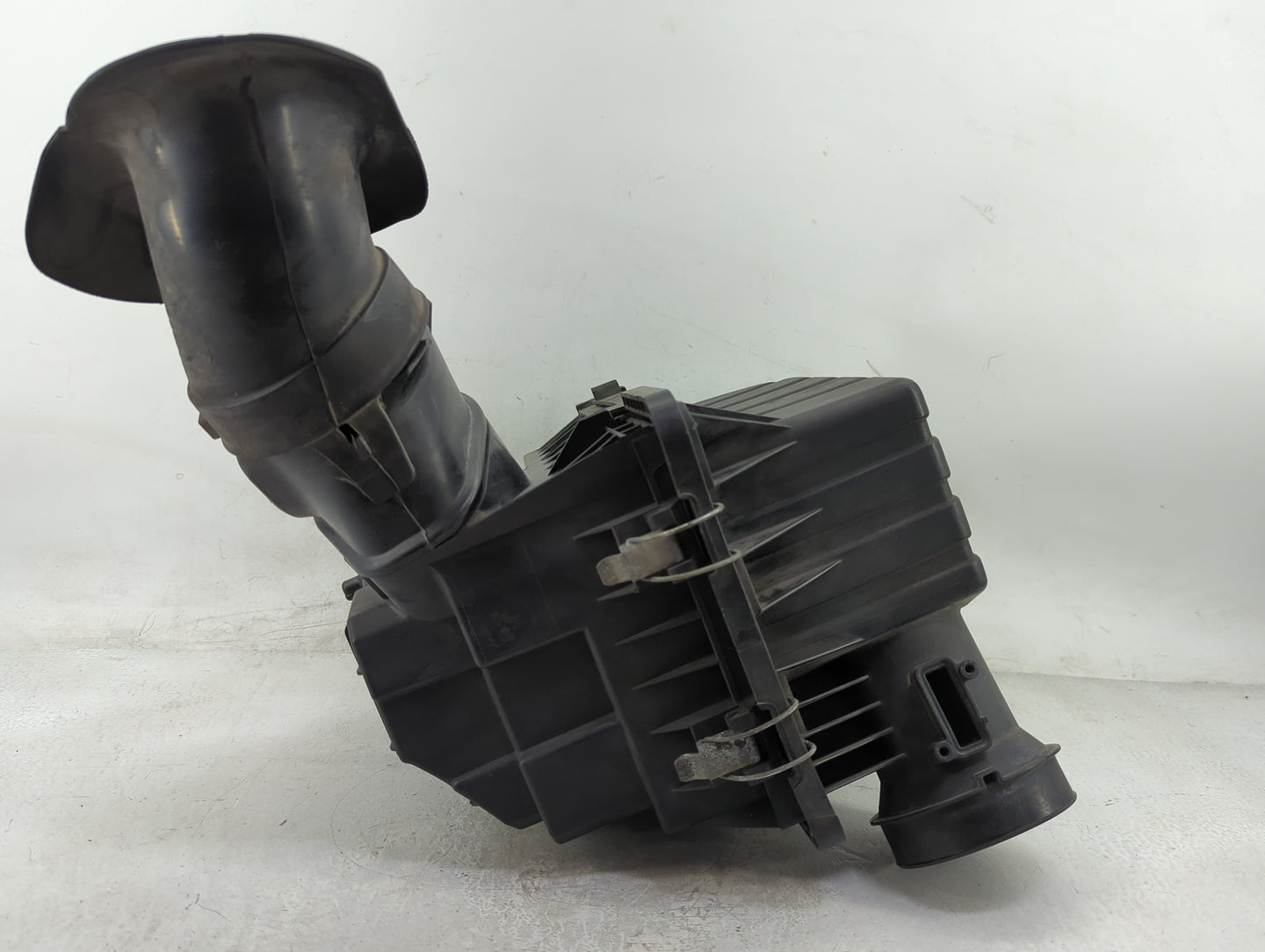 2006-2010 Ford Explorer Air Cleaner Intake-duct Hose Tube - Oemusedautoparts1.com