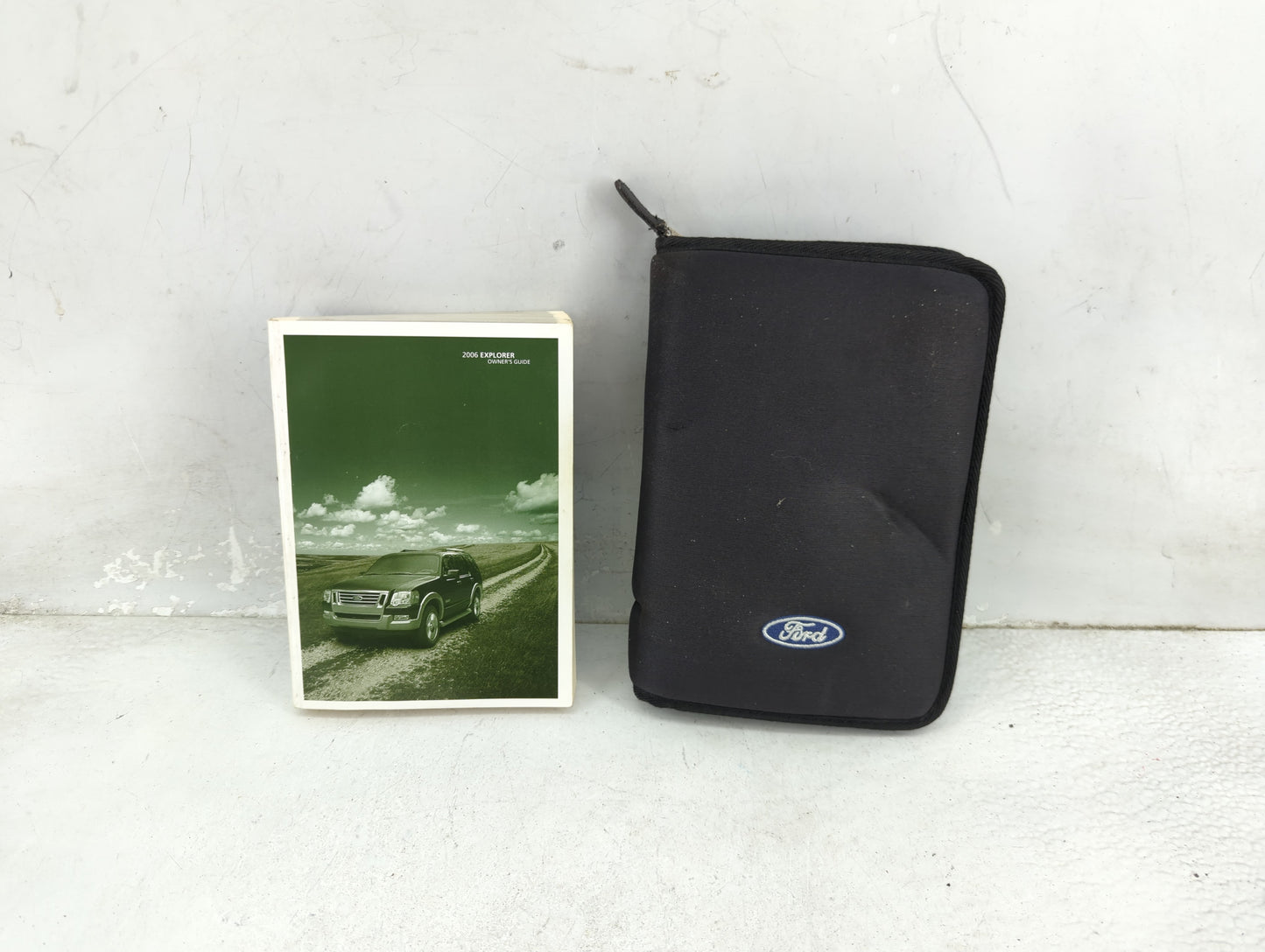 2006 Ford Explorer Owners Manual Book Guide P/N:6L2J-19A321-EA OEM Used Auto Parts - Oemusedautoparts1.com