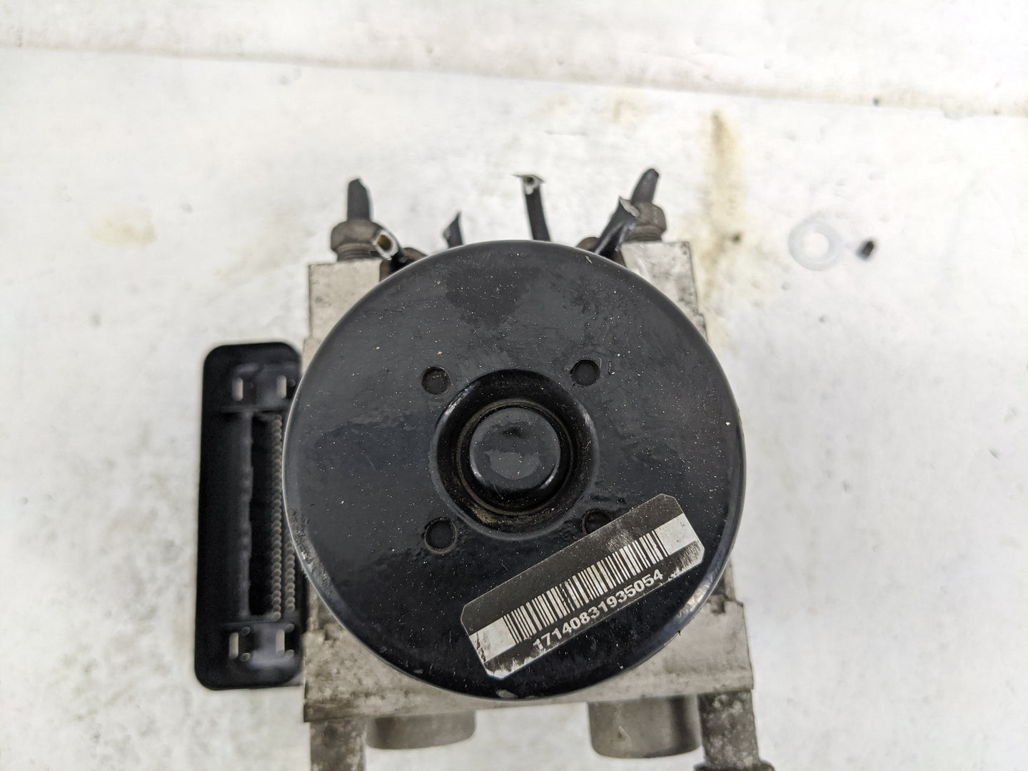 2006 Ford Explorer ABS Pump Control Module Replacement P/N:6L24-2C219-CH 9L24-2C346 Fits OEM Used Auto Parts - Oemusedautopa