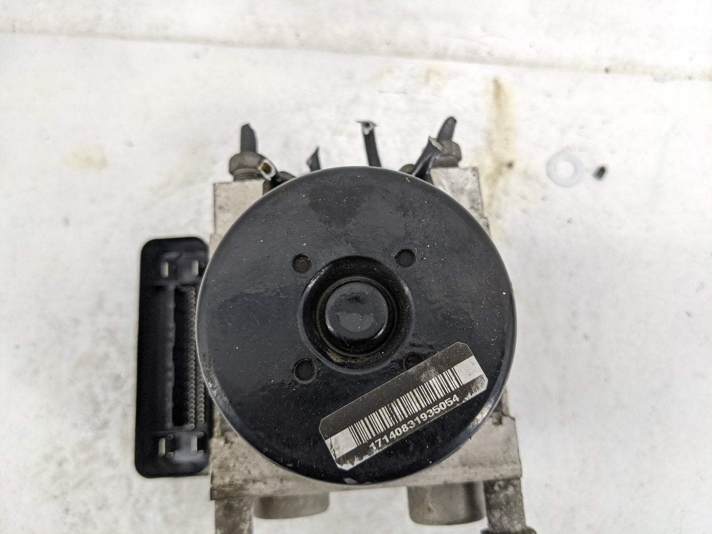 2006 Ford Explorer ABS Pump Control Module Replacement P/N:6L24-2C219-CH 9L24-2C346 Fits OEM Used Auto Parts - Oemusedautopa