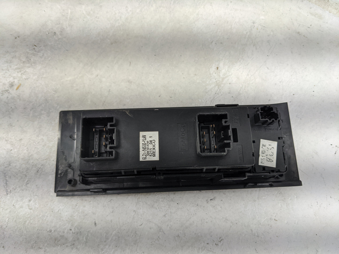 2006-2007 Ford Explorer Master Power Window Switch Replacement Driver Side Left P/N:6L2T-14540-AUW Fits OEM Used Auto Parts 