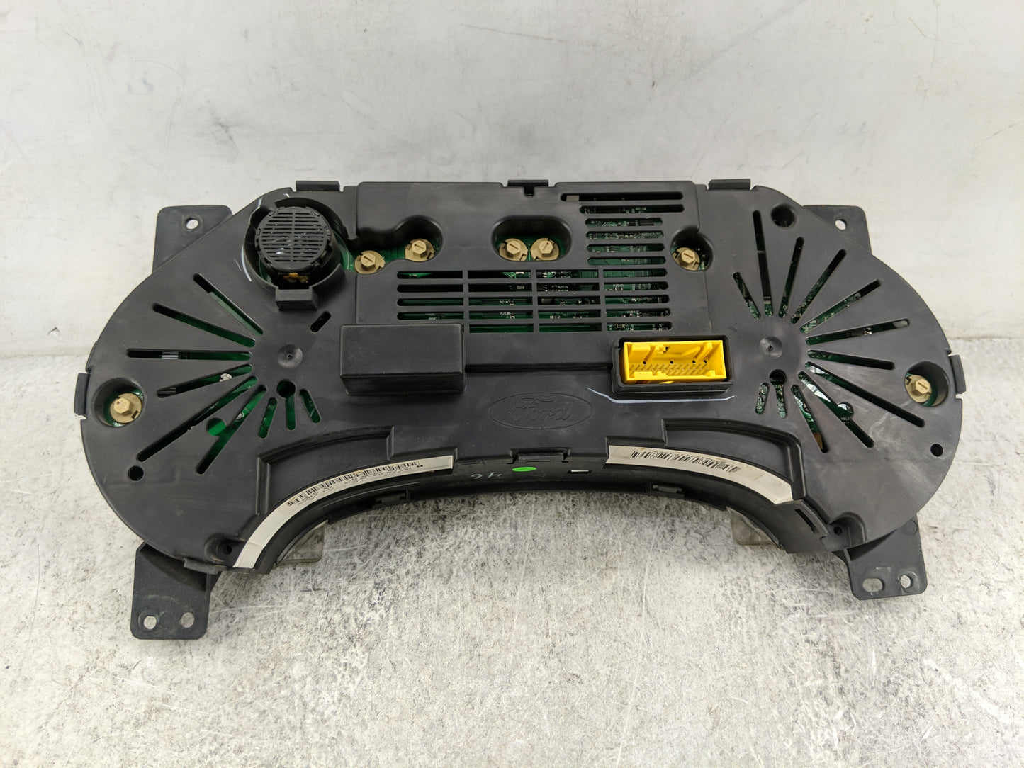 2006 Ford Explorer Instrument Cluster Speedometer Gauges P/N:6L2T-10849-FB A2C53061241 Miles: Fits OEM Used Auto Parts - Oem