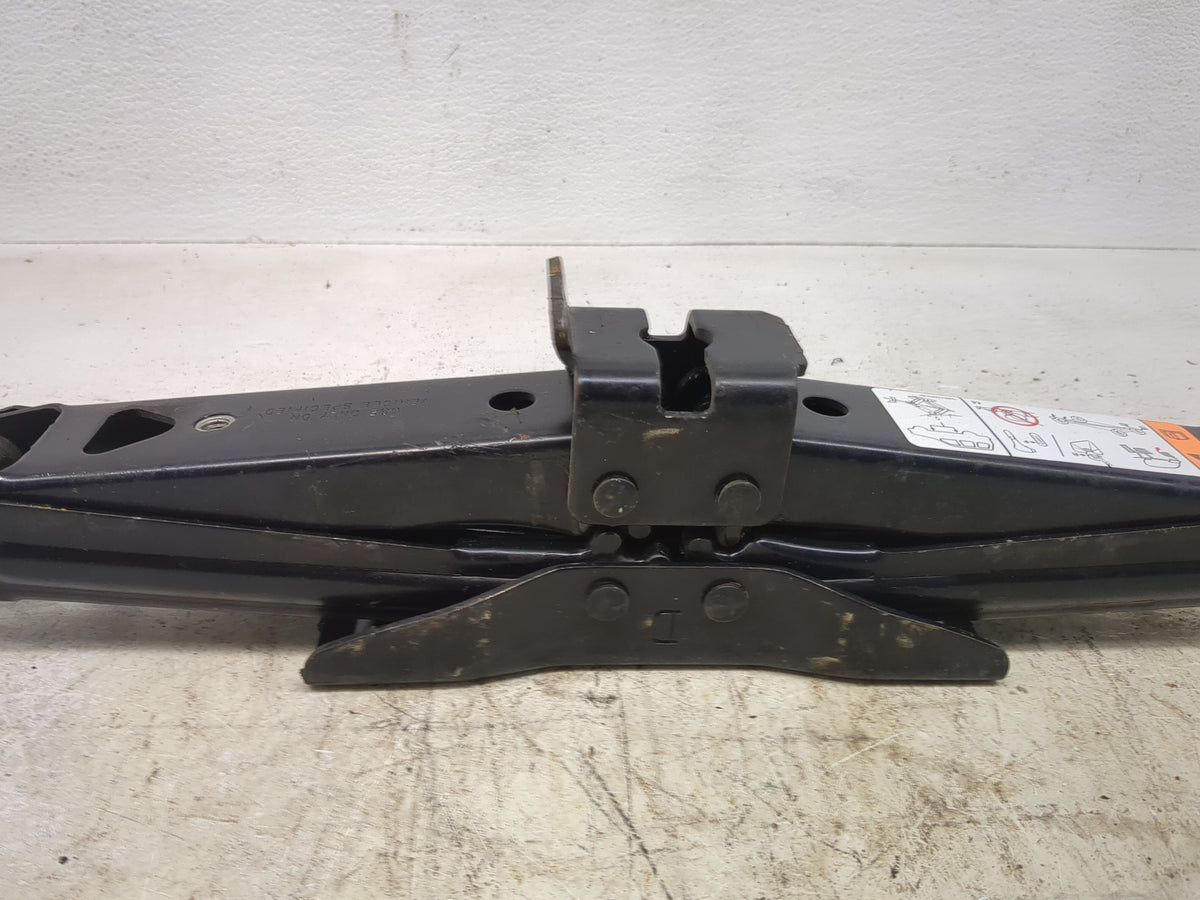 2006 Ford Explorer Spare Scissor Car Jack 1512391 - Oemusedautoparts1.com