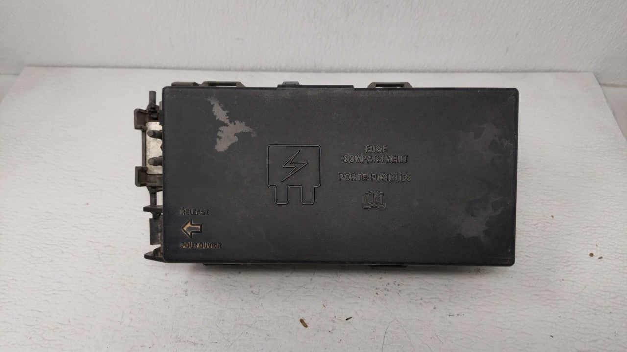 2006 Ford Explorer Fusebox Fuse Box Panel Relay Module P/N:7L2T-14398-AZC Fits OEM Used Auto Parts - Oemusedautoparts1.com
