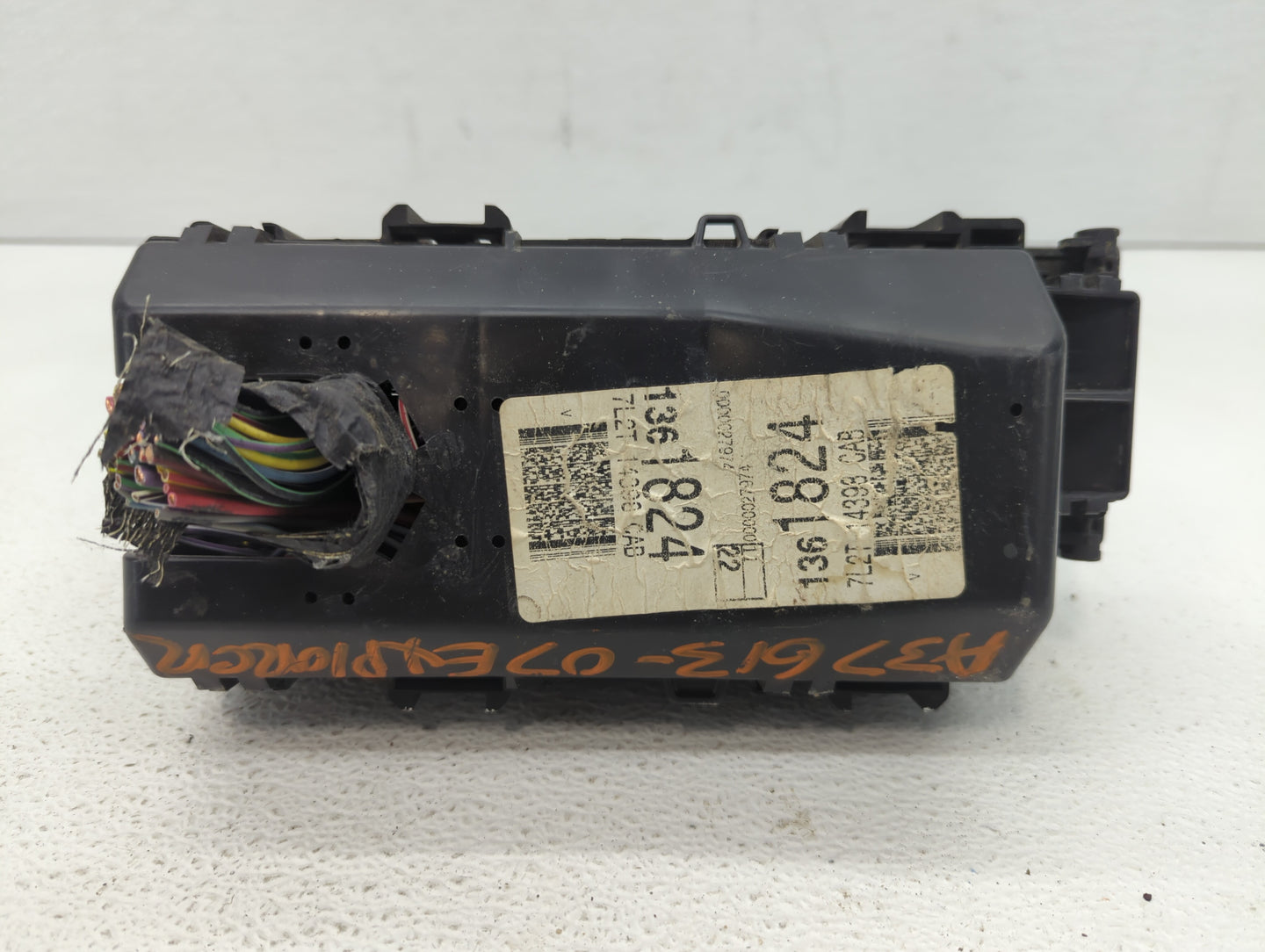 2006 Ford Explorer Fusebox Fuse Box Panel Relay Module P/N:7L2T 14398 Fits OEM Used Auto Parts - Oemusedautoparts1.com