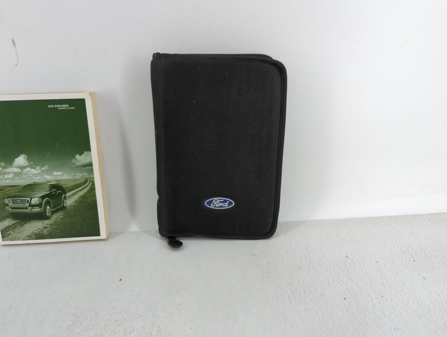 2006 Ford Explorer Owners Manual Book Guide OEM Used Auto Parts - Oemusedautoparts1.com