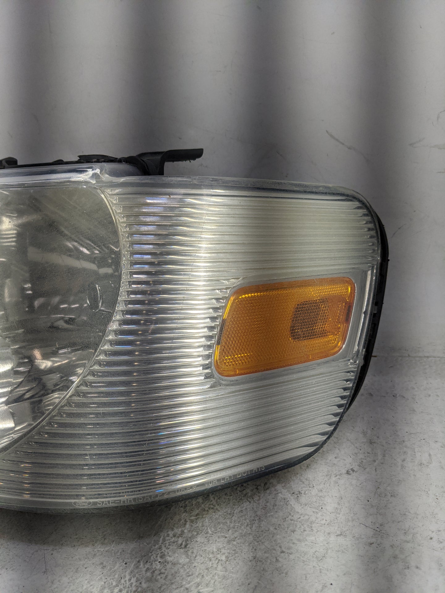 2006-2010 Ford Explorer Driver Left Oem Head Light Headlight Lamp 5007233 - Oemusedautoparts1.com