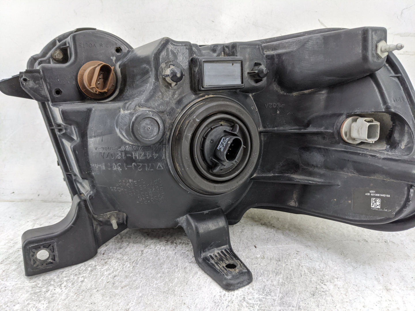 2006-2010 Ford Explorer Driver Left Oem Head Light Headlight Lamp 5007233 - Oemusedautoparts1.com