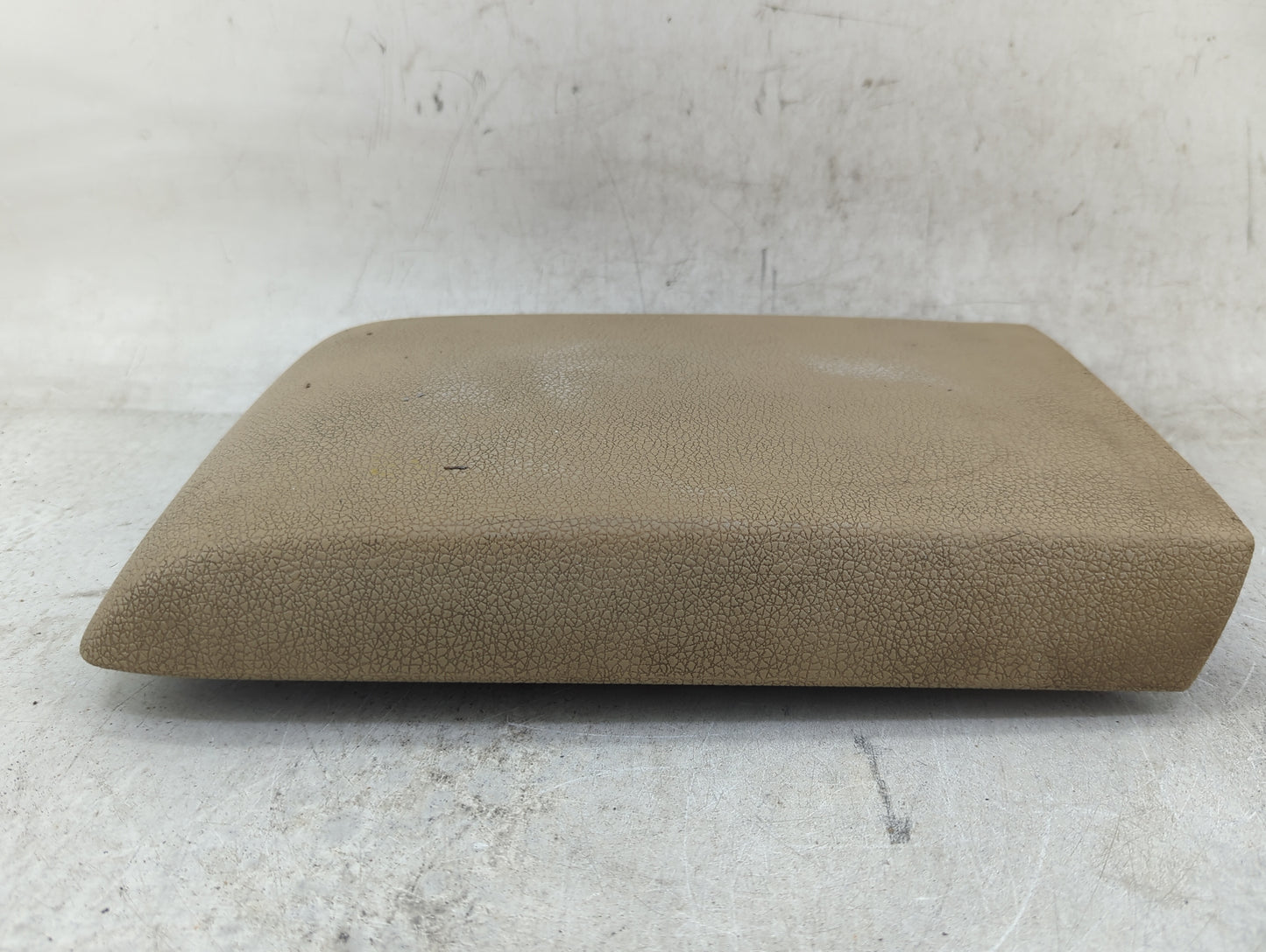 2006 Ford Explorer Center Console Armrest Cover Lid Fits OEM Used Auto Parts - Oemusedautoparts1.com