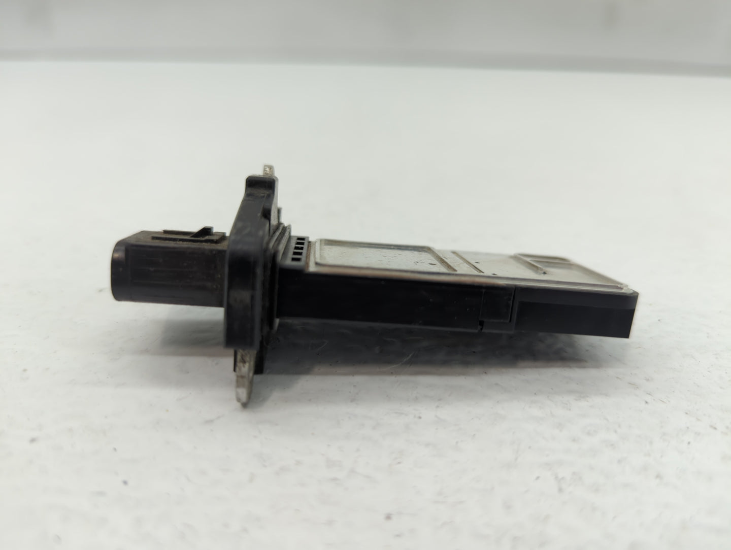 2004-2012 Ford Explorer Mass Air Flow Meter Maf - Oemusedautoparts1.com