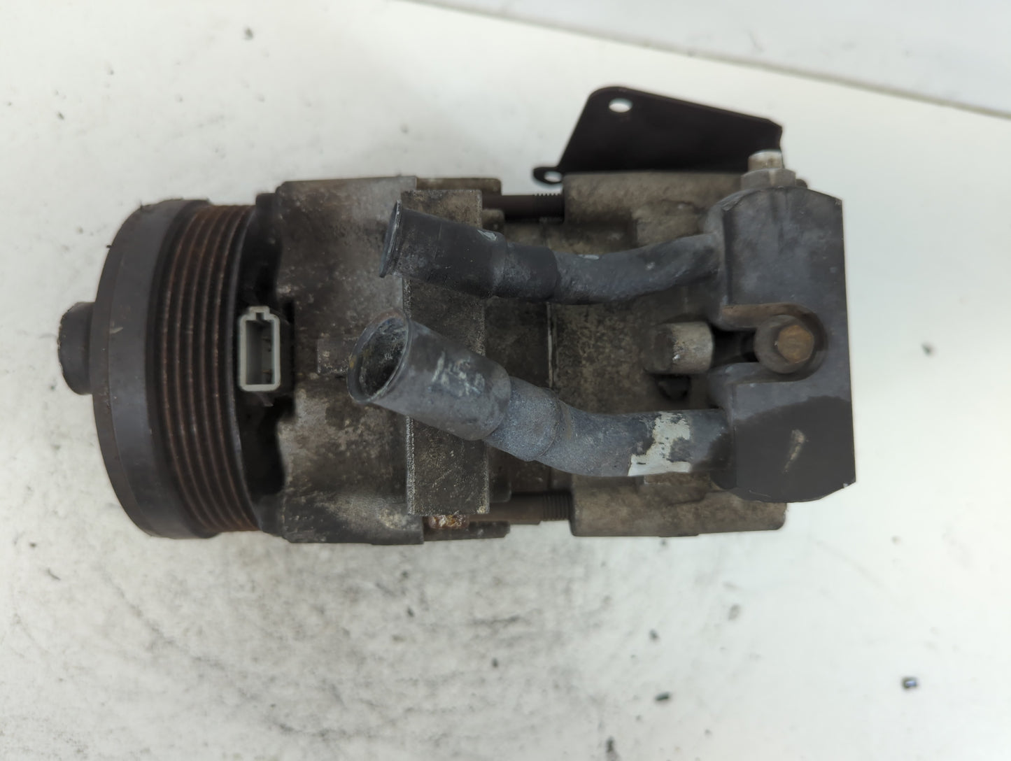 2006-2010 Ford Explorer Air Conditioning A/c Ac Compressor Oem - Oemusedautoparts1.com