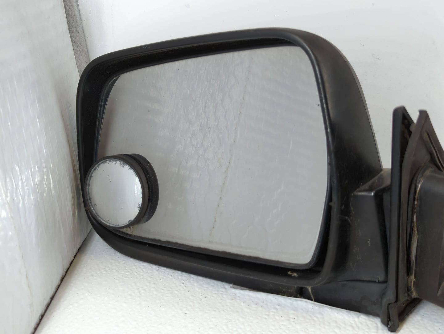 2006-2010 Ford Explorer Driver Side View Mirror - Left Door Mirror OEM Used - Oemusedautoparts1.com