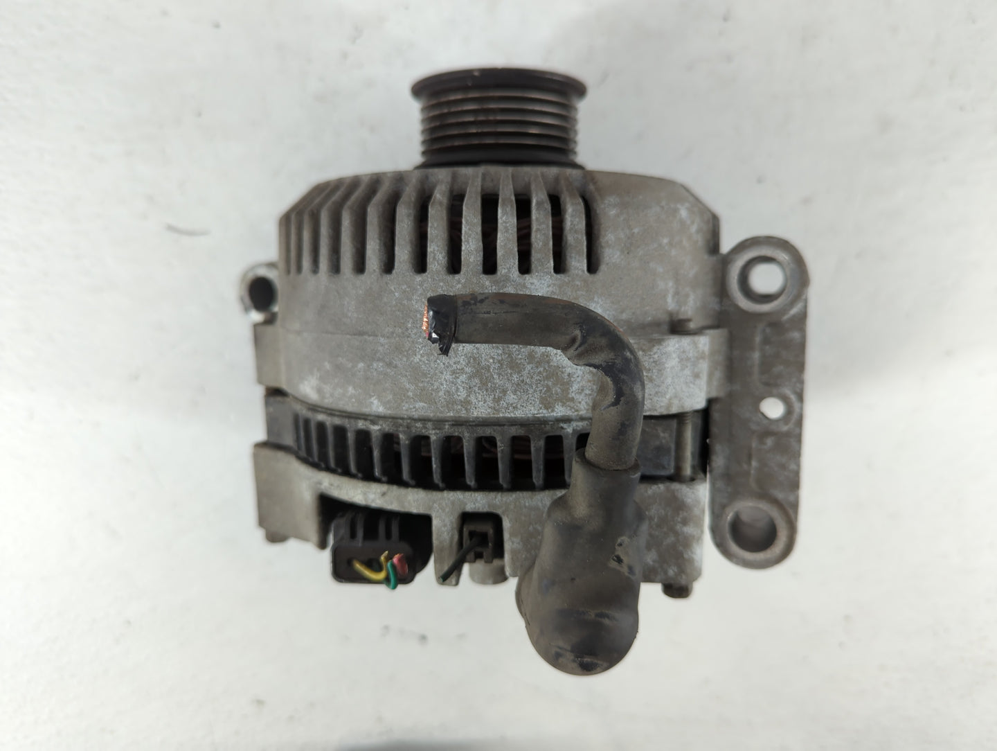2004-2008 Ford Explorer Alternator Replacement Generator Charging Assembly Engine OEM P/N:VP4L2U-10316-AA Fits OEM Used Auto
