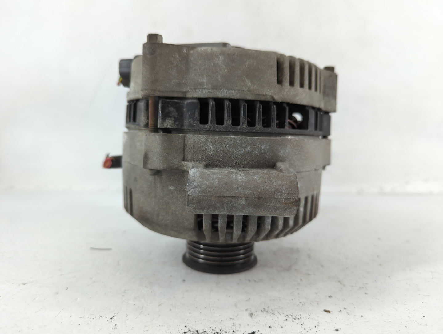2004-2008 Ford Explorer Alternator Replacement Generator Charging Assembly Engine OEM P/N:VP4L2U-10316-AA Fits OEM Used Auto