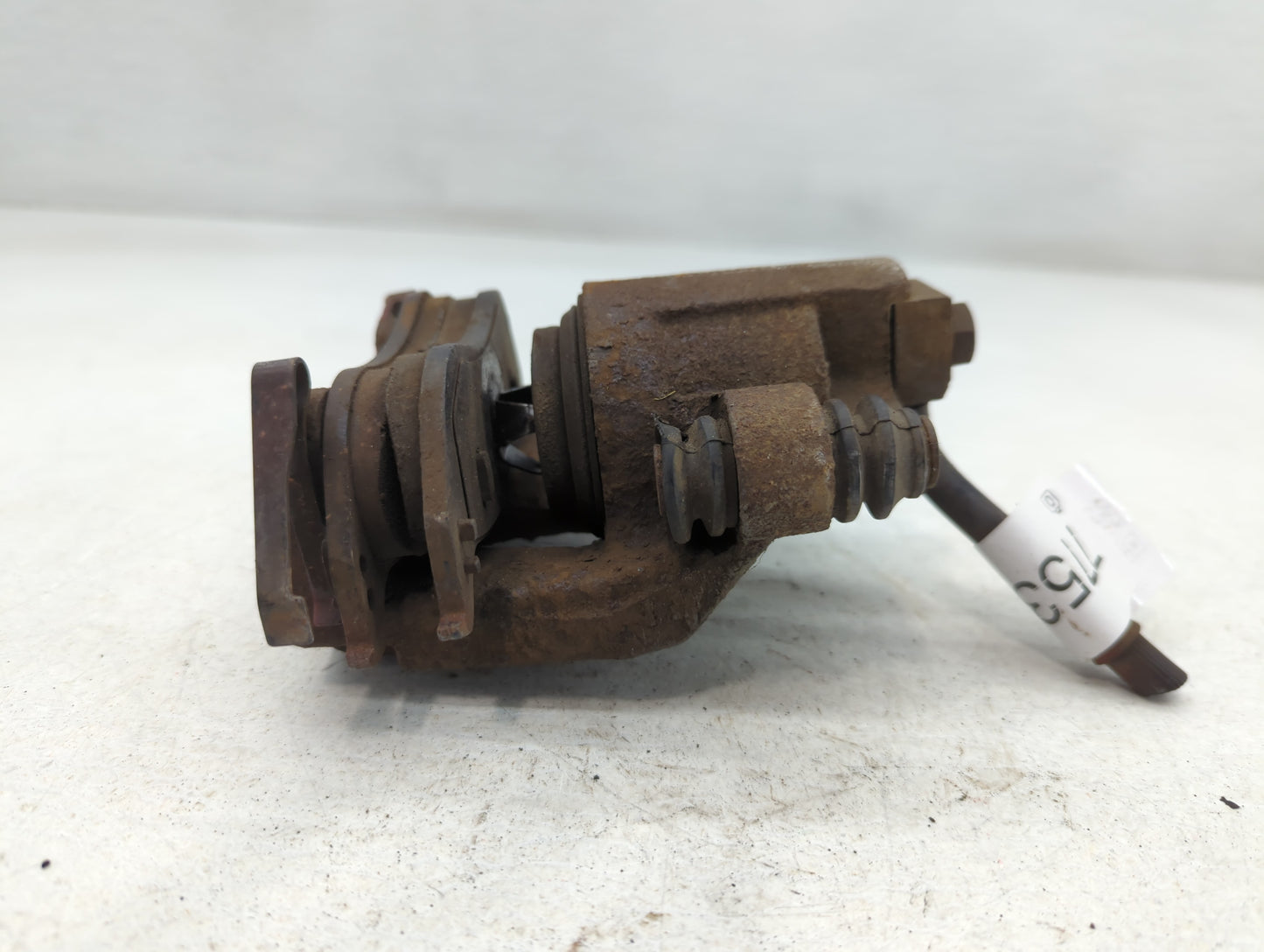 2006-2010 Ford Explorer Front Driver Left Brake Caliper - Oemusedautoparts1.com