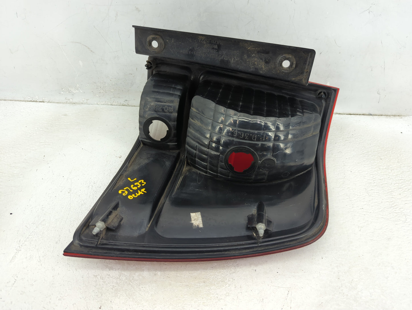2006-2010 Ford Explorer Tail Light Assembly Driver Left OEM Fits Fits 2006 2007 2008 2009 2010 OEM Used Auto Parts - Oemused
