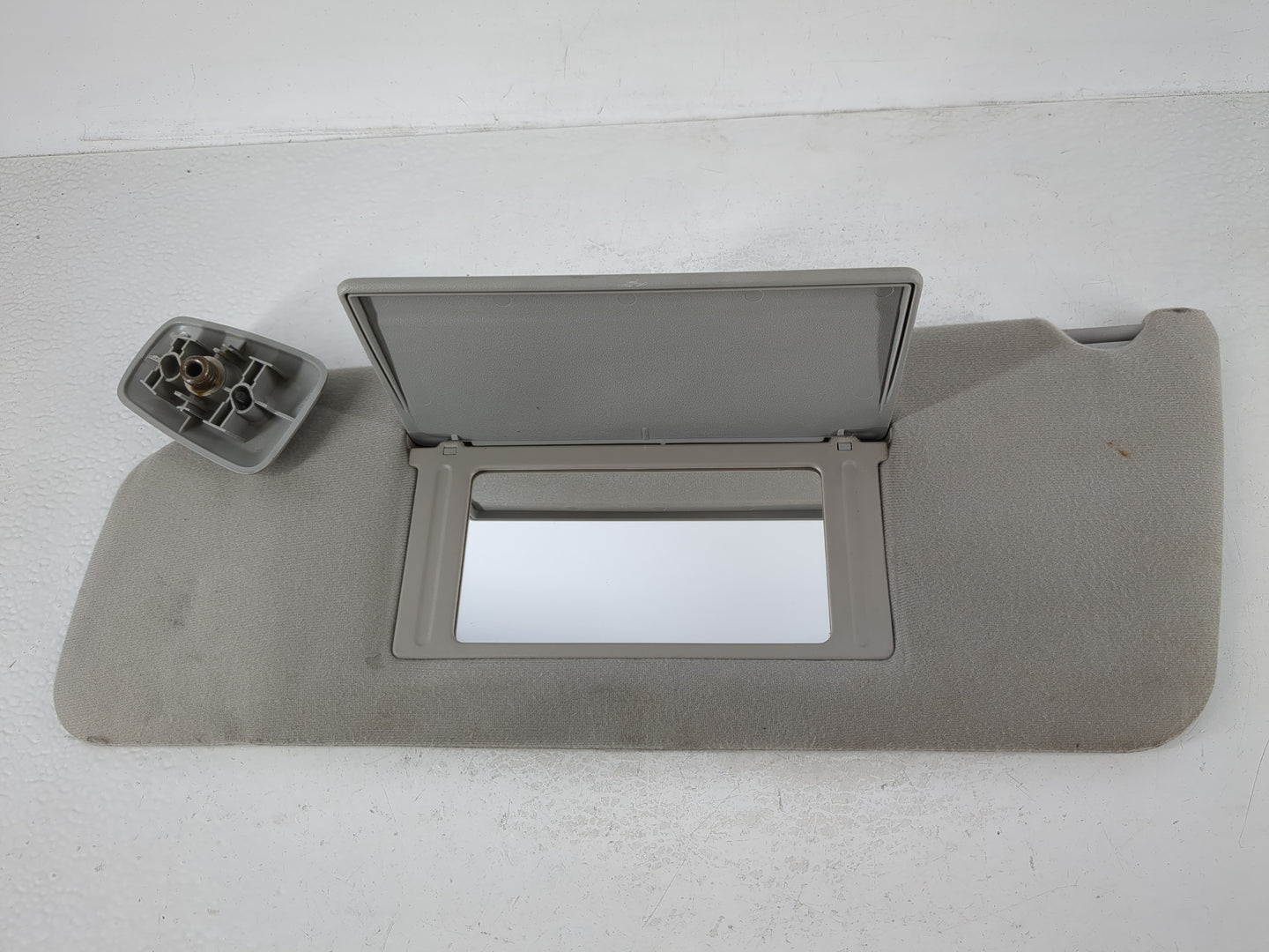 2004-2008 Ford F-150 Sun Visor Shade Replacement Driver Left Mirror Fits Fits 2004 2005 2006 2007 2008 OEM Used Auto Parts -