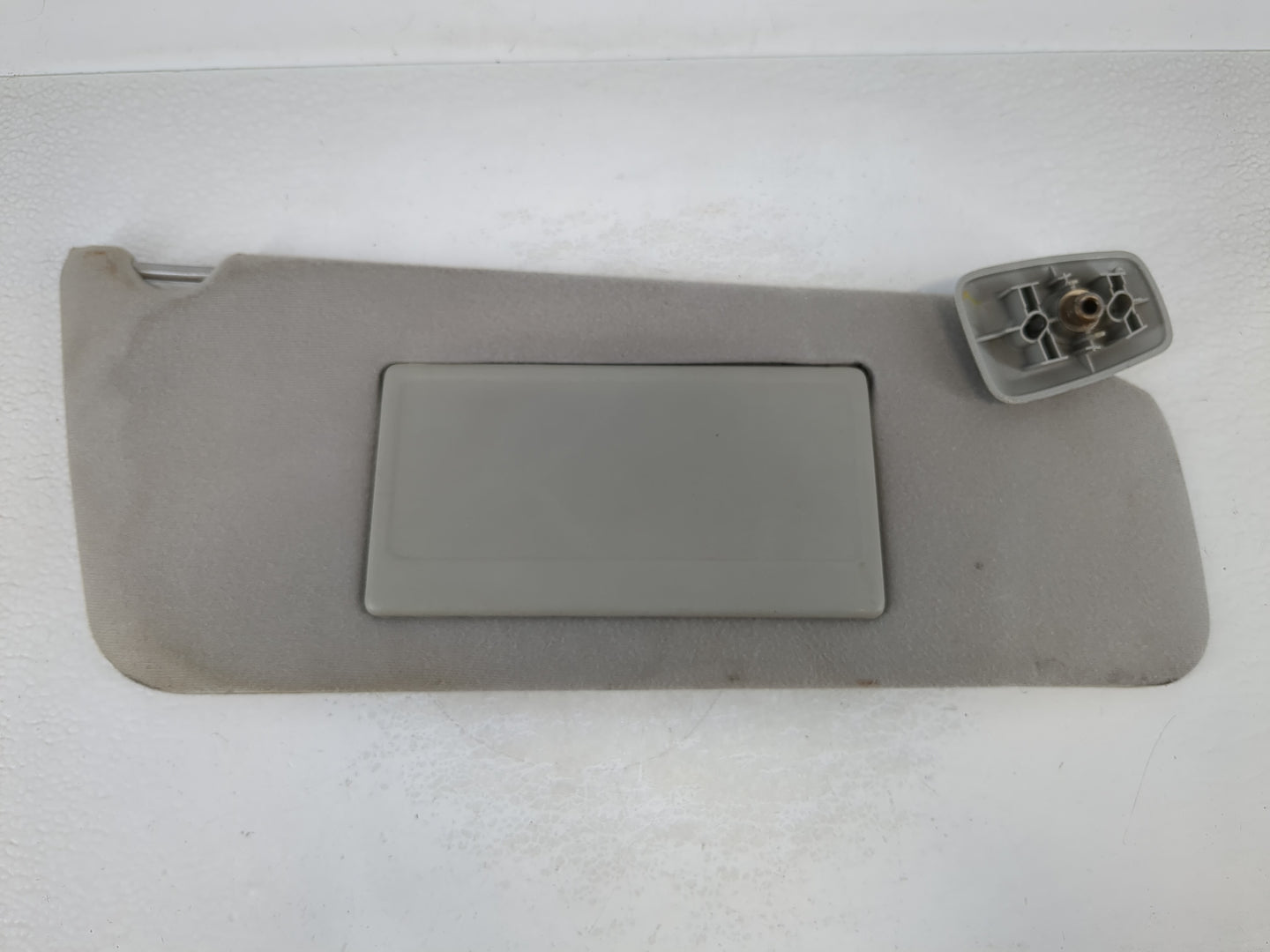 2004-2008 Ford F-150 Sun Visor Shade Replacement Passenger Right Mirror Fits Fits 2004 2005 2006 2007 2008 OEM Used Auto Par