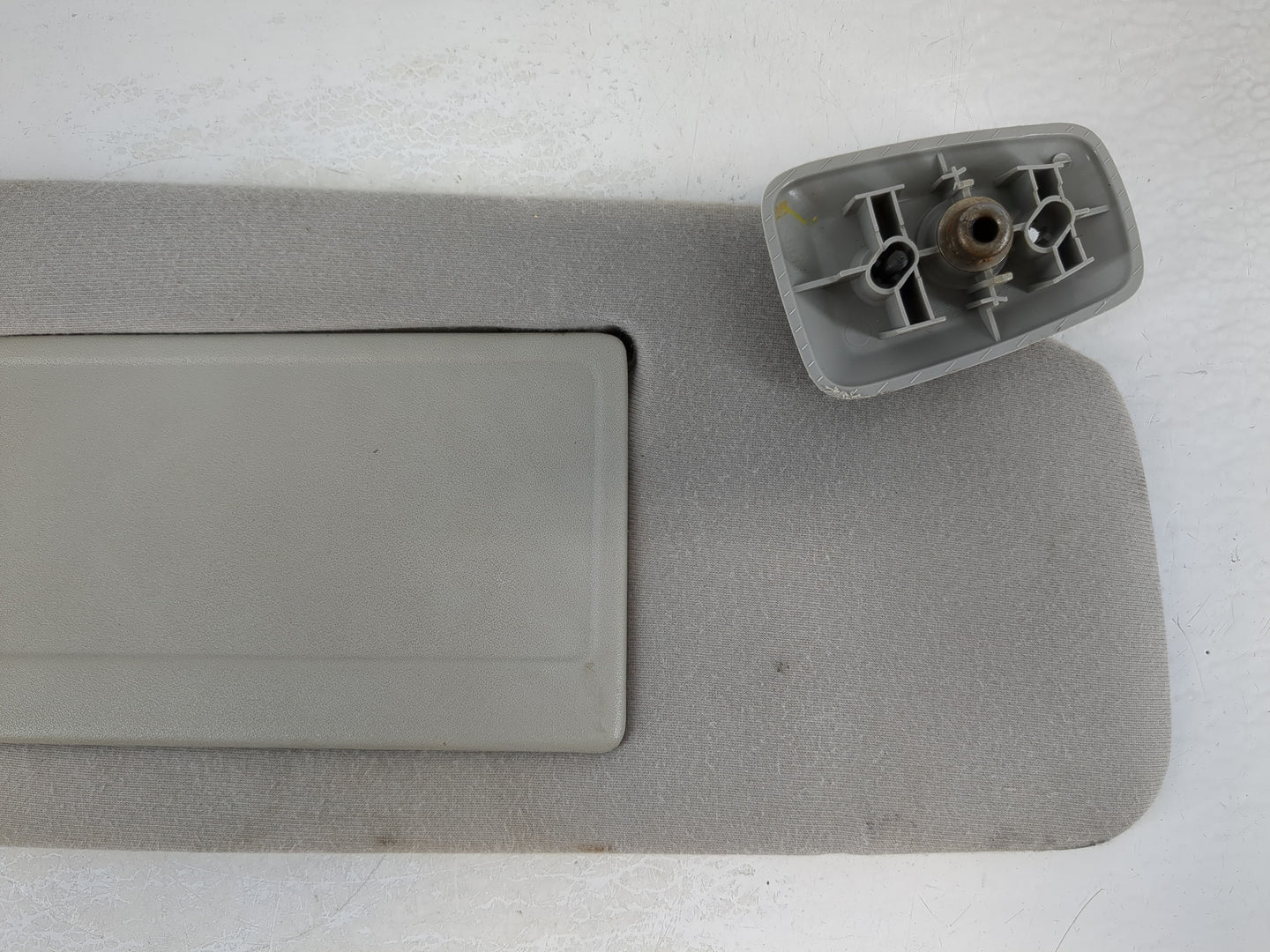 2004-2008 Ford F-150 Sun Visor Shade Replacement Passenger Right Mirror Fits Fits 2004 2005 2006 2007 2008 OEM Used Auto Par