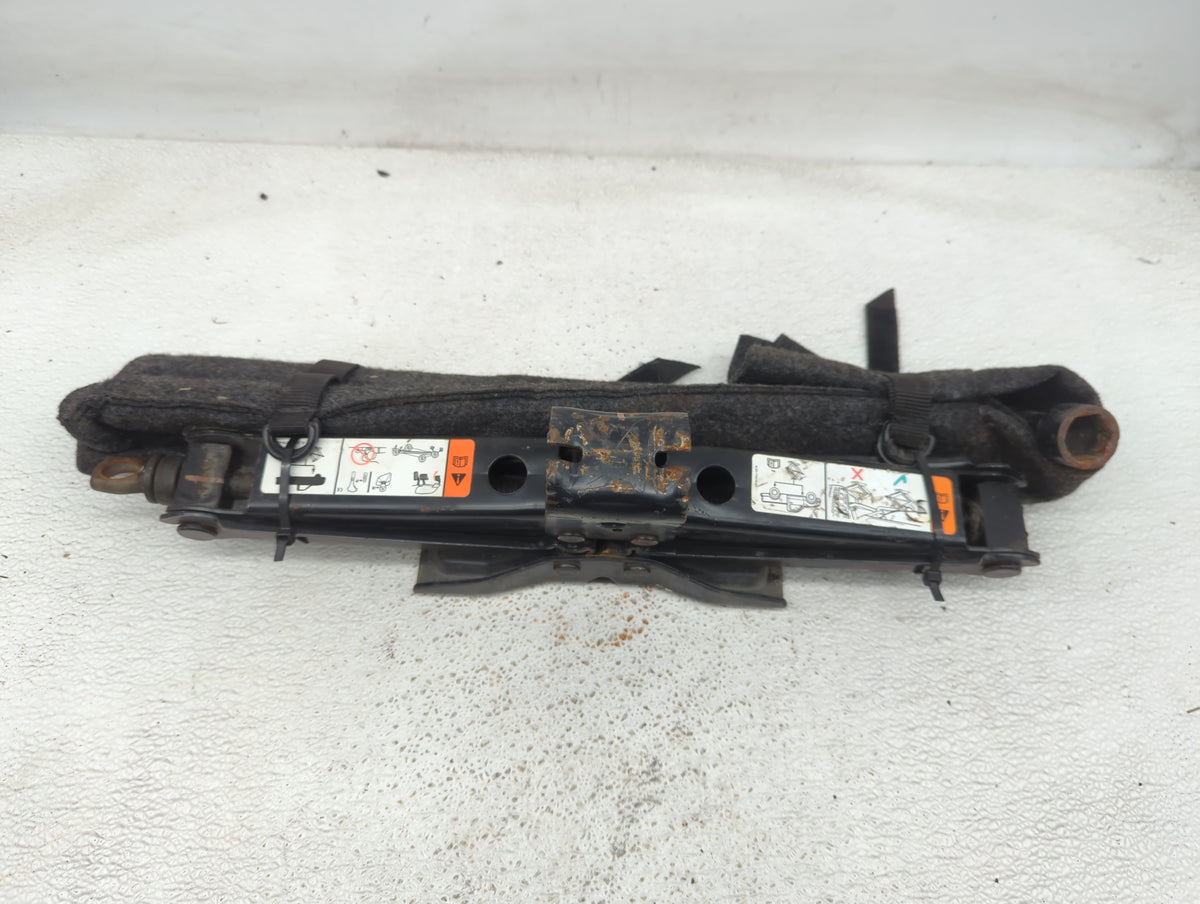 Ford F-150 Spare Scissor Car Jack 1057258 - Oemusedautoparts1.com