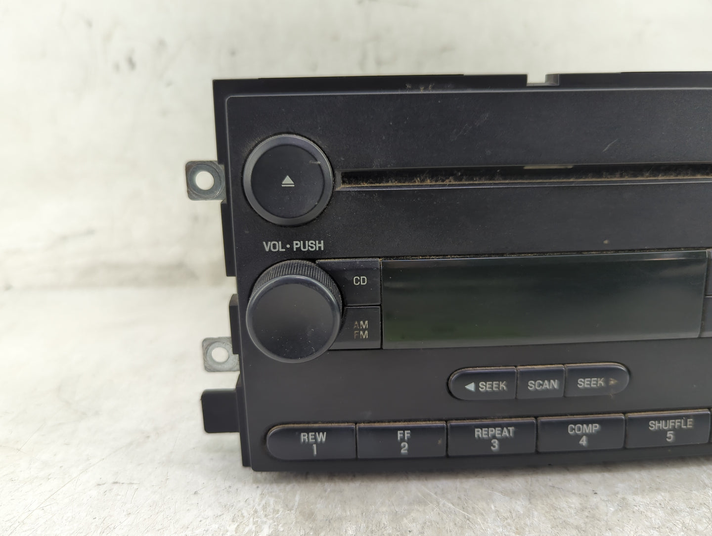 2005-2006 Ford F-150 Radio AM FM Cd Player Receiver Replacement Fits Fits 2005 2006 OEM Used Auto Parts - Oemusedautoparts1.